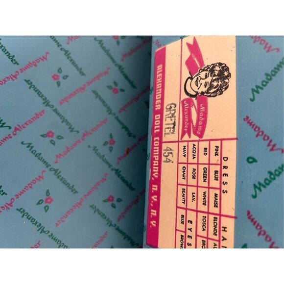 Vintage Madame Alexander Gretel Doll - Picture 7 of 7